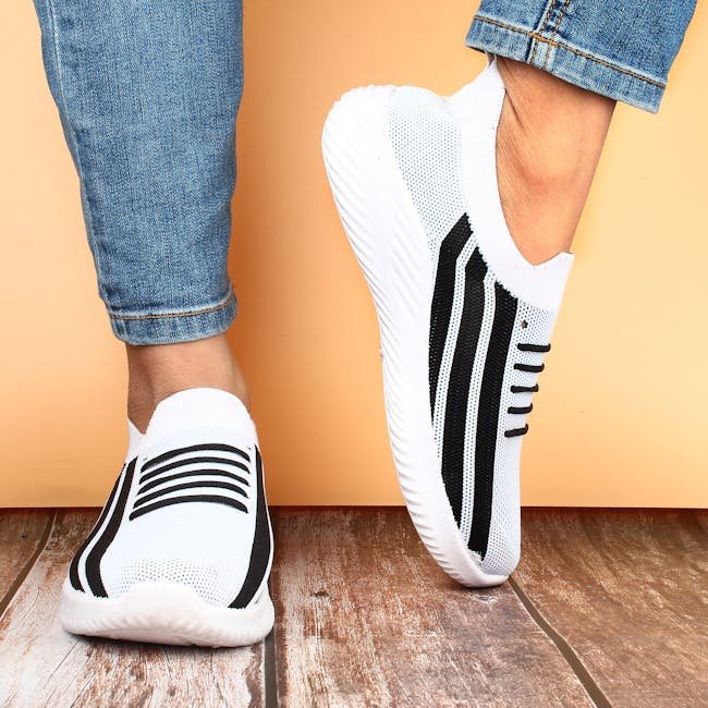 Men Slip-On Sneakers